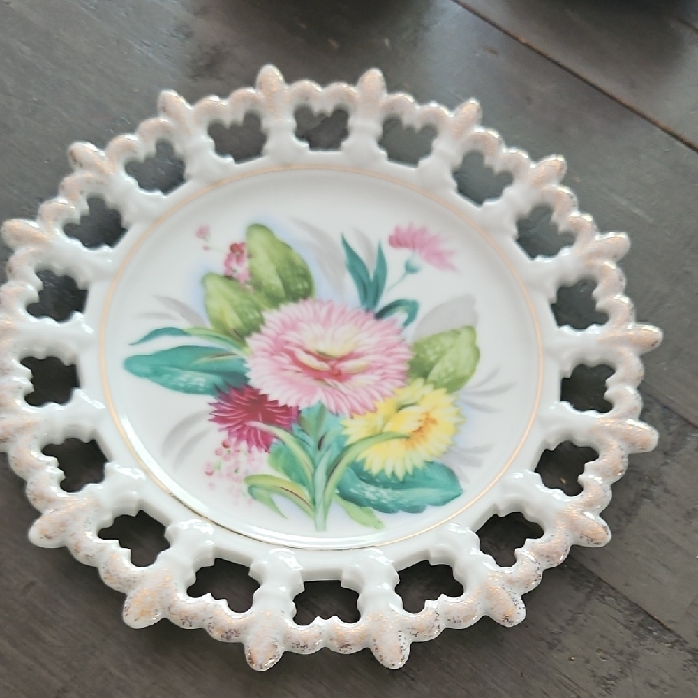 Elegant Floral Plate with Openwork Edge